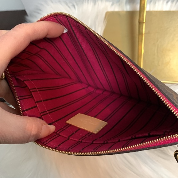 New authentic Louis Vuitton Neverfull pouch with pink interior - Picture 12 of 17